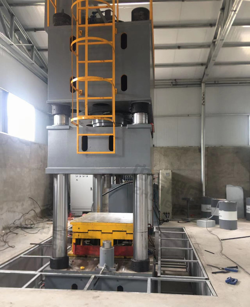 復(fù)合材料成型油壓機(jī)_1500噸汽車覆蓋件模壓機(jī)設(shè)備_伺服油壓機(jī)(圖2) 復(fù)合材料成型油壓機(jī)_1500噸汽車覆蓋件模壓機(jī)設(shè)備_伺服油壓機(jī)(圖2)