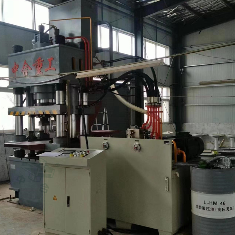 凈水磚成型_凈水劑粉末壓型設(shè)備_500噸四梁四柱液壓機(jī)(圖2) 凈水磚成型_凈水劑粉末壓型設(shè)備_500噸四梁四柱液壓機(jī)(圖2)