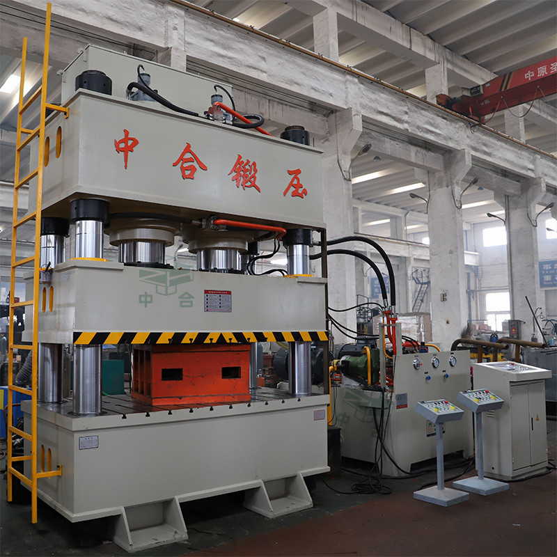 汽車配件生產(chǎn)設(shè)備—800噸四柱液壓機(圖2) 汽車配件生產(chǎn)設(shè)備—800噸四柱液壓機(圖2)