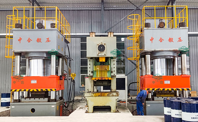 2000噸離合器外殼液壓機(jī)-汽車(chē)配件生產(chǎn)設(shè)備(圖3) 2000噸離合器外殼液壓機(jī)-汽車(chē)配件生產(chǎn)設(shè)備(圖3)