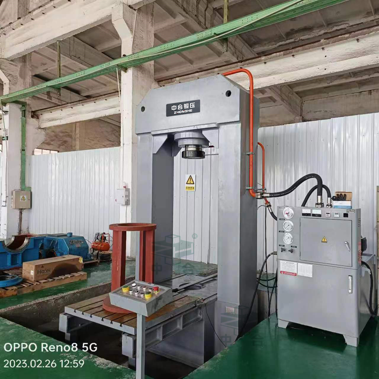 315噸龍門液壓機(jī)-鋼板校直設(shè)備(圖2) 315噸龍門液壓機(jī)-鋼板校直設(shè)備(圖2)