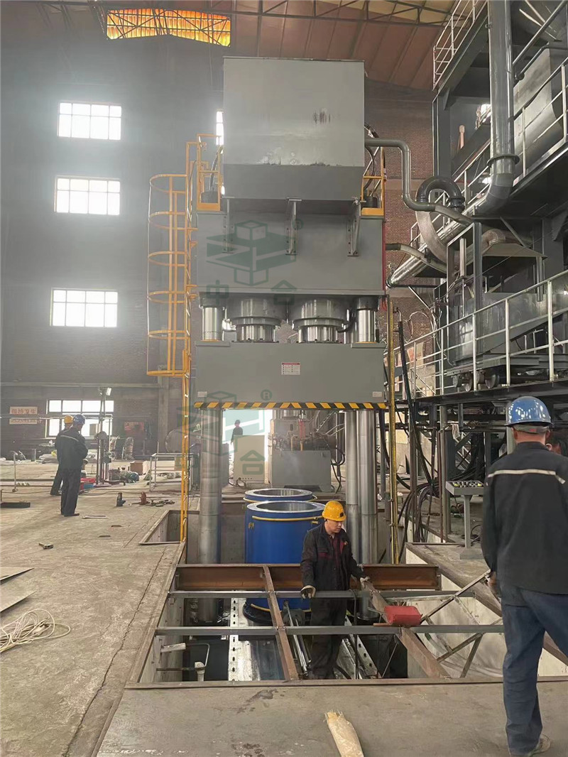 2000噸石墨坩堝生產(chǎn)設(shè)備-2000噸坩堝液壓機(jī)順利交付(圖4) 2000噸石墨坩堝生產(chǎn)設(shè)備-2000噸坩堝液壓機(jī)順利交付(圖4)