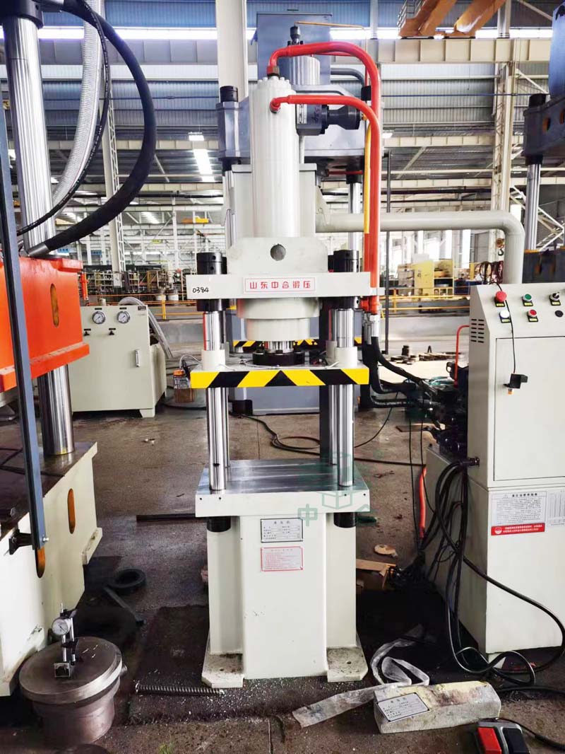 63噸快速四柱液壓機(jī) 63噸快速四柱液壓機(jī)