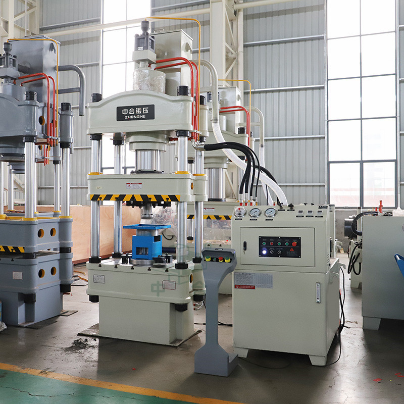200噸金屬粉末壓塊液壓機(jī) 200噸金屬粉末壓塊液壓機(jī)