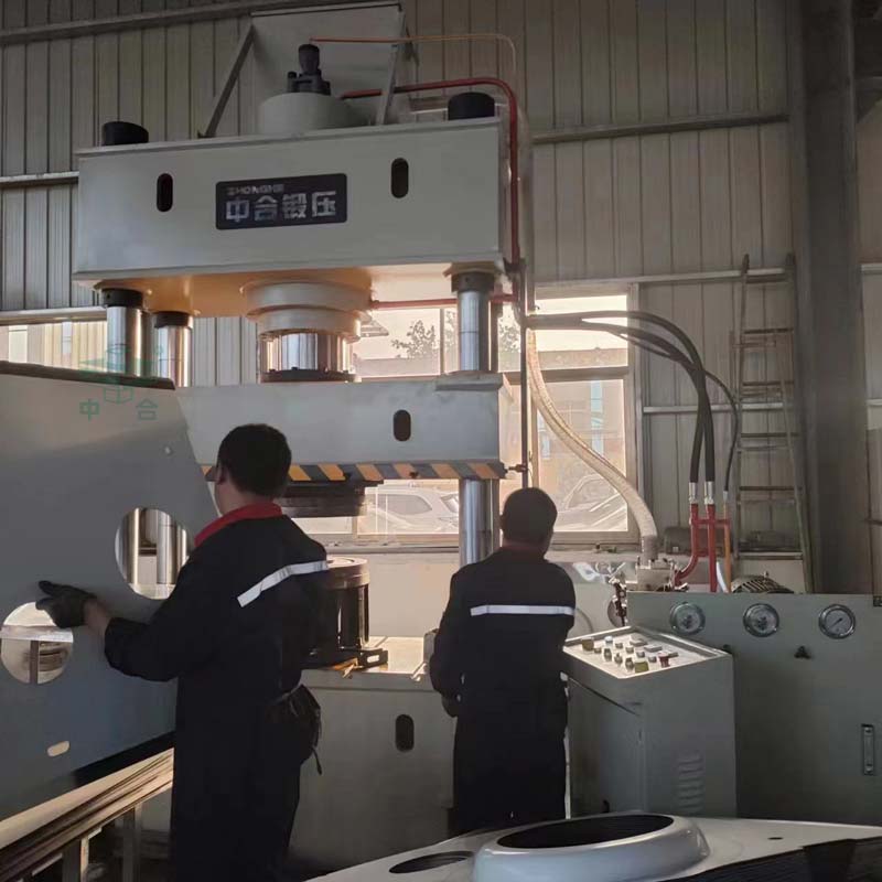 不銹鋼燃?xì)庠钆_液壓機(jī)-315噸四柱液壓機(jī)-薄板拉伸機(jī)(圖2) 不銹鋼燃?xì)庠钆_液壓機(jī)-315噸四柱液壓機(jī)-薄板拉伸機(jī)(圖2)