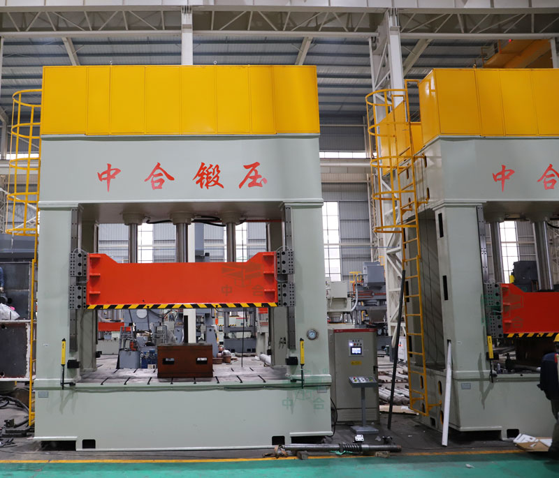 315噸框架式液壓機(jī) 315噸框架式液壓機(jī)