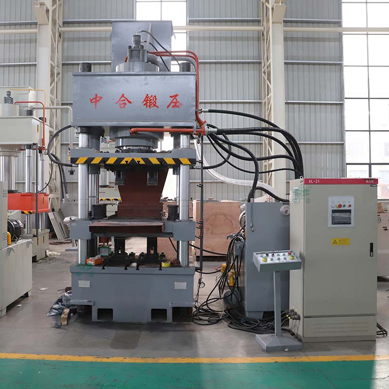 400噸四梁四柱液壓機(jī) 400噸四梁四柱液壓機(jī)