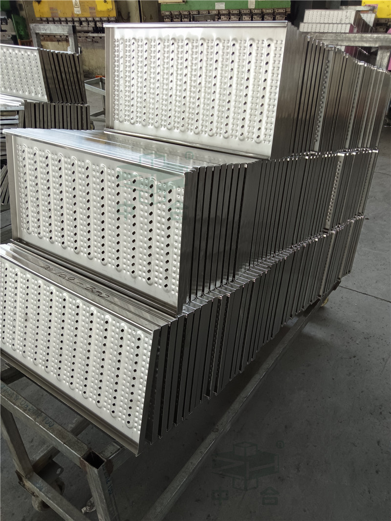 630噸地溝蓋板成型液壓機-不銹鋼地溝蓋板生產(chǎn)線(圖7) 630噸地溝蓋板成型液壓機-不銹鋼地溝蓋板生產(chǎn)線(圖7)