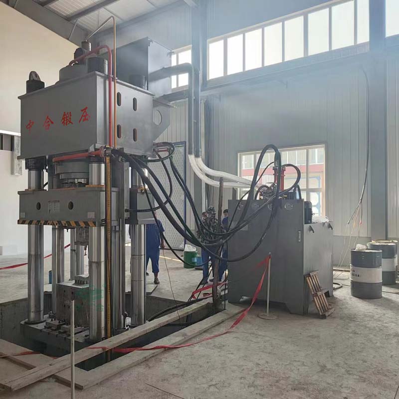 800噸石墨匣缽成型液壓機(jī) 800噸石墨匣缽成型液壓機(jī)