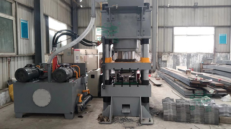 500噸錨桿托盤液壓機(jī)客戶現(xiàn)場(chǎng) 500噸錨桿托盤液壓機(jī)客戶現(xiàn)場(chǎng)